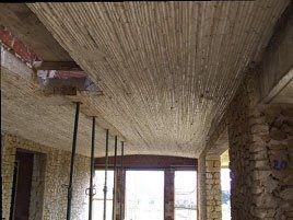 Baix Empordà Construccions i Restauracion S.L. restauración de techo y paredes 2